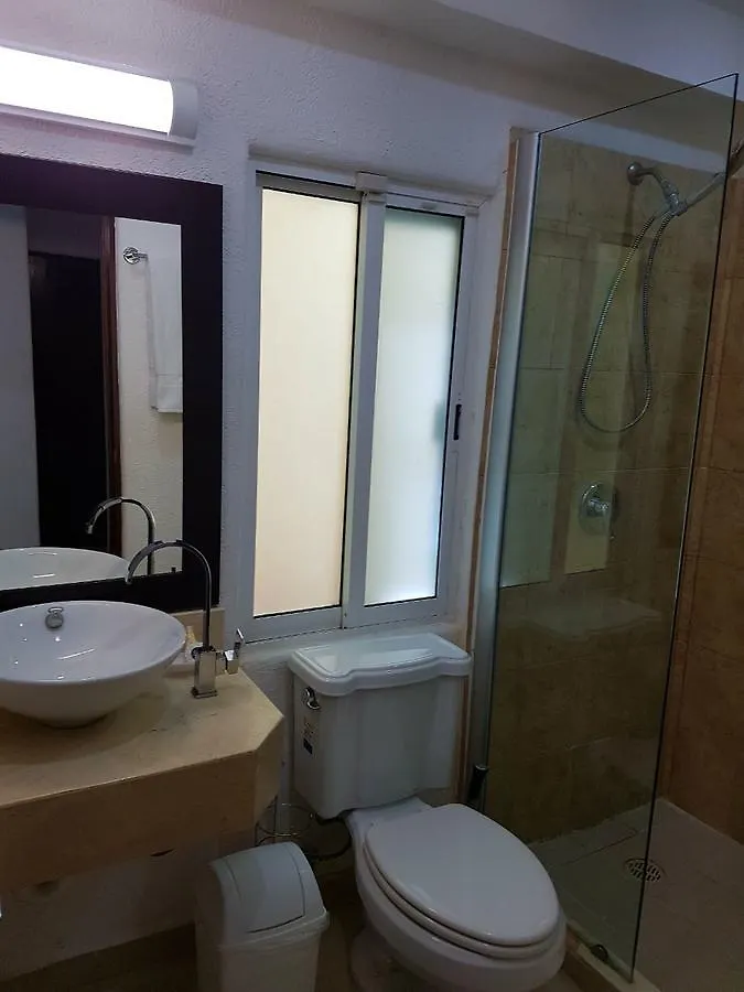 Nice And Great Location Steps Away From Mamitas Beach 2 Bedroom By Happy Address Playa del Carmen 0*,  Mexiko
